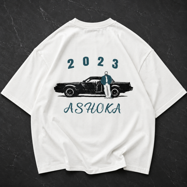 White oversized t shirt